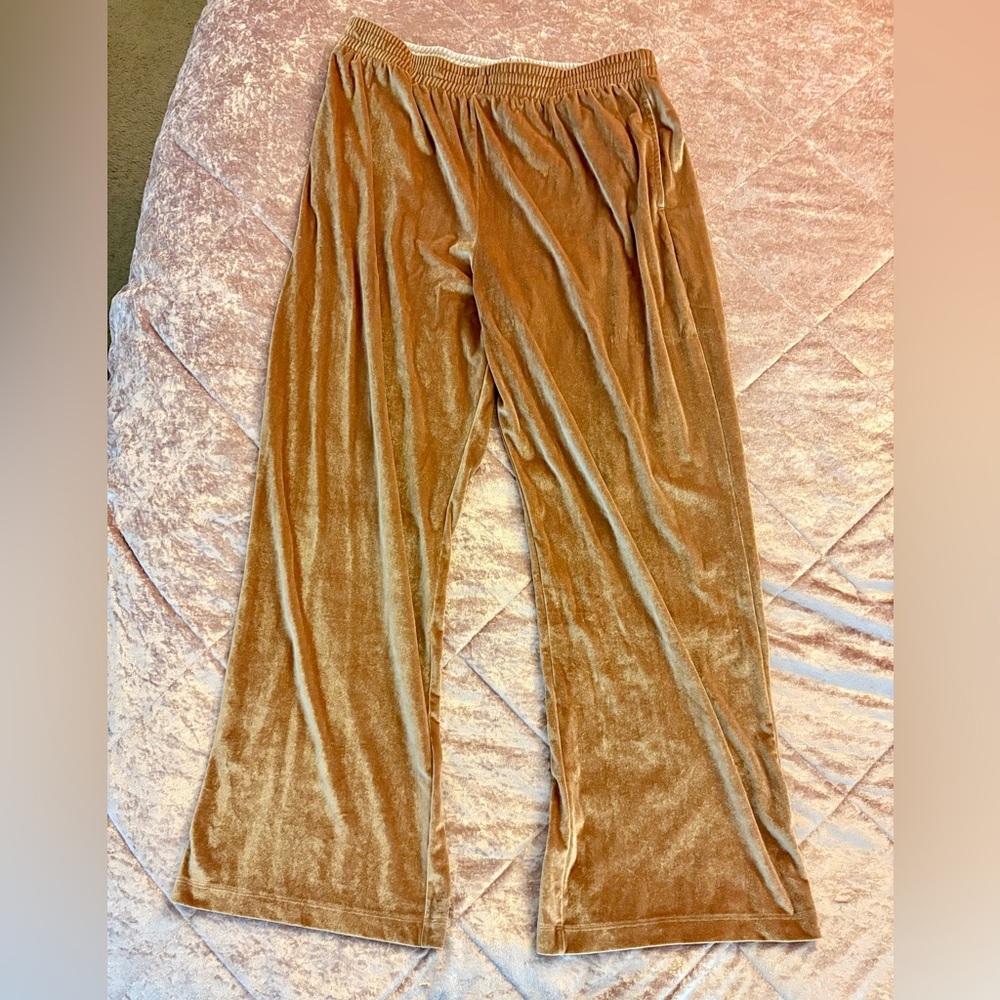 PINK Victoria's Secret Tan Velour Pants